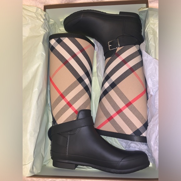 Burberry Shoes - BURBERRY RAINBOOTS